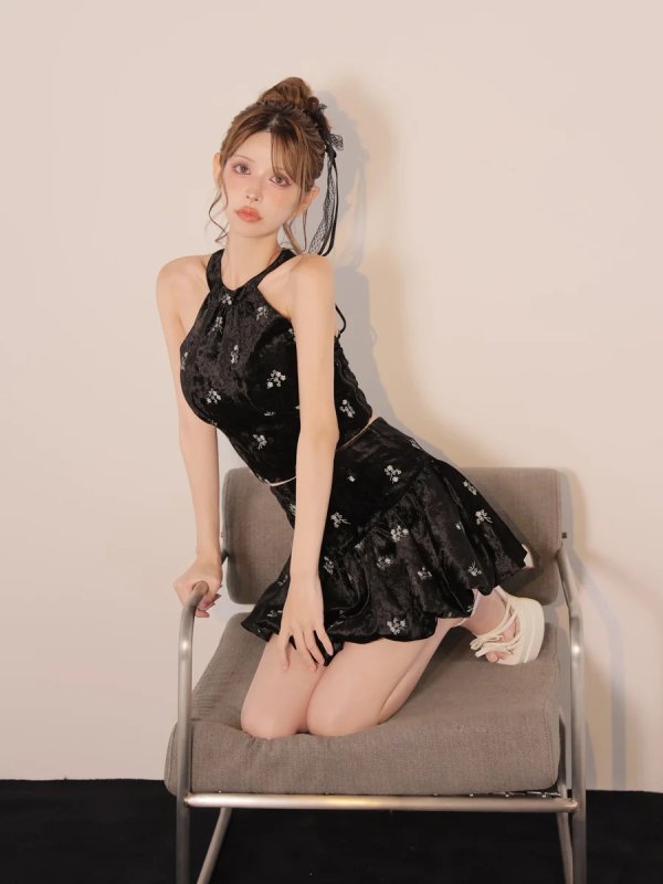 ブラック　モデル：まりん　身長：164cm　着用サイズ：Sサイズ