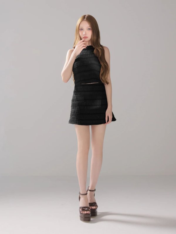 ブラック　モデル：しおん　身長158cm　着用サイズ：Sサイズ