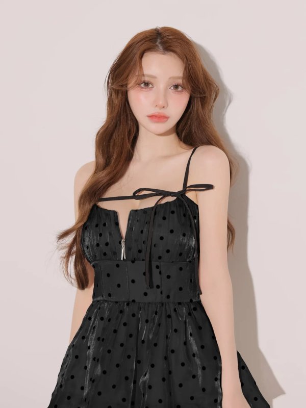 ブラック　モデル：まりん　身長：164cm　着用サイズ：Sサイズ