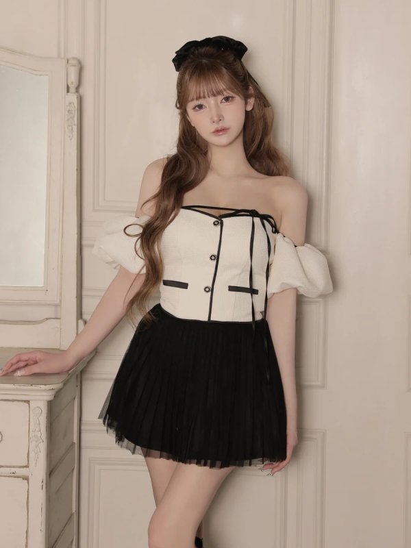 アイボリーxブラック　モデル：まみ　身長：161cm　着用サイズ：Sサイズ