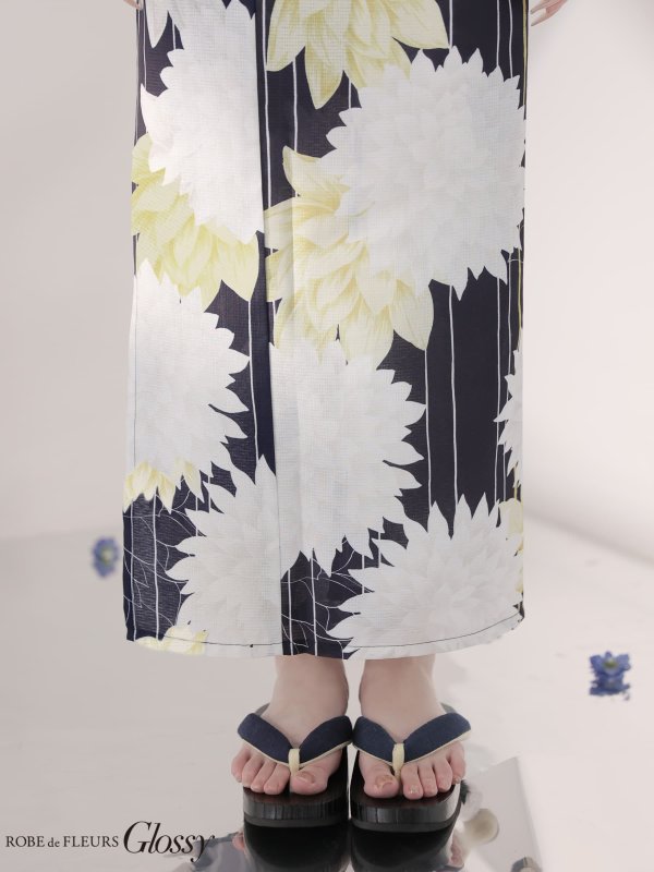 ネイビー　モデル：しおん　身長：158cm　着用サイズ：Fサイズ