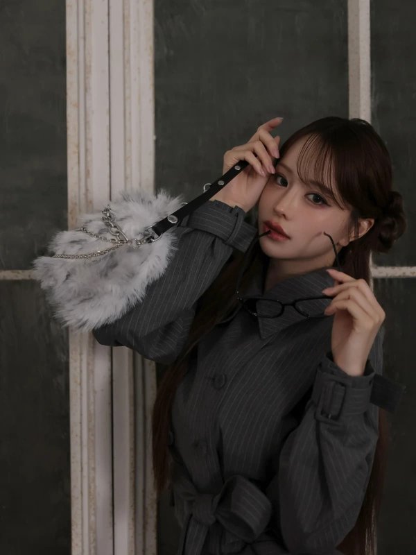 グレー　モデル：れみれみ　身長：163cm　着用サイズ：Fサイズ