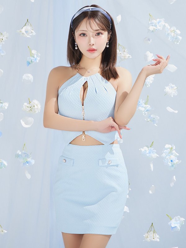 サックス モデル：如月れい　身長：156cm　着用サイズ：Sサイズ