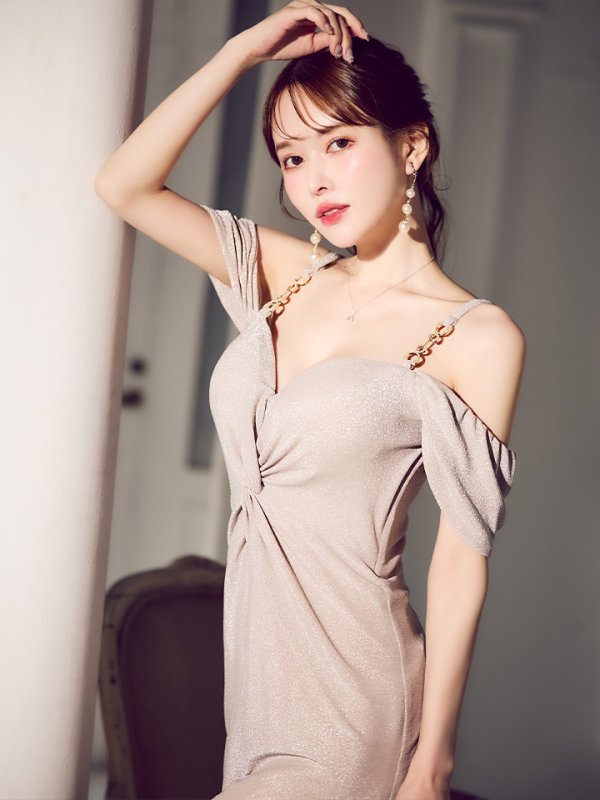 シャンパンローズ モデル:ゆめ 身長:160cm 着用サイズ:Sサイズ