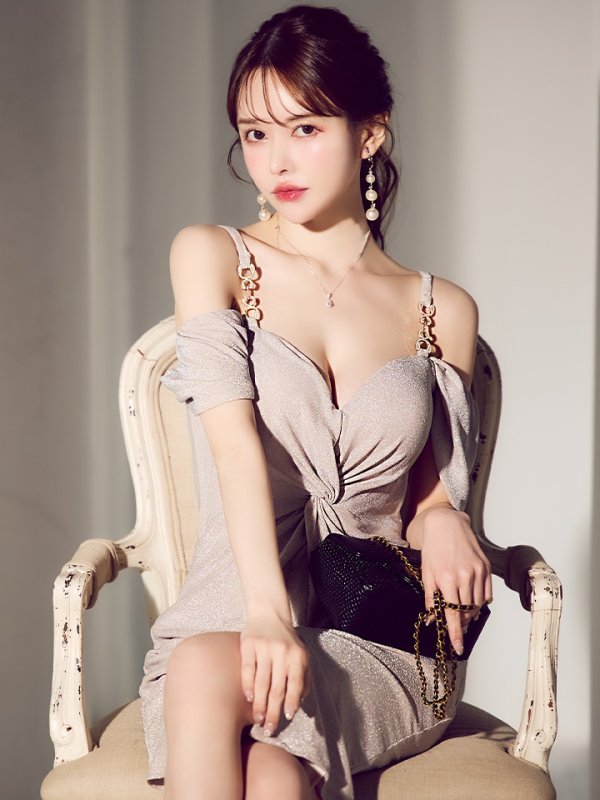 シャンパンローズ モデル:ゆめ 身長:160cm 着用サイズ:Sサイズ