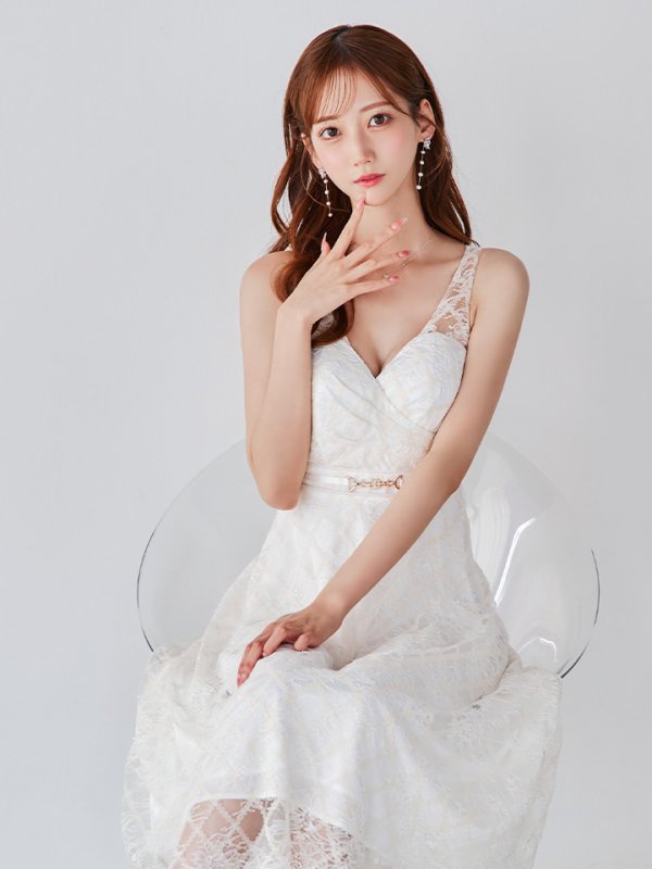 ホワイト　モデル：あすか　身長：170cm　着用サイズ：Sサイズ