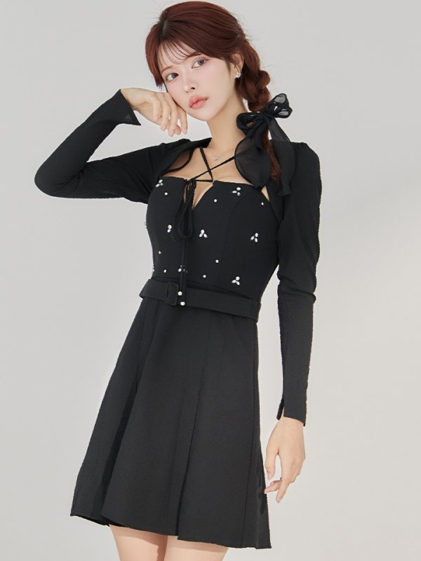 ブラック モデル：まりん　身長：164cm　着用サイズ：Sサイズ