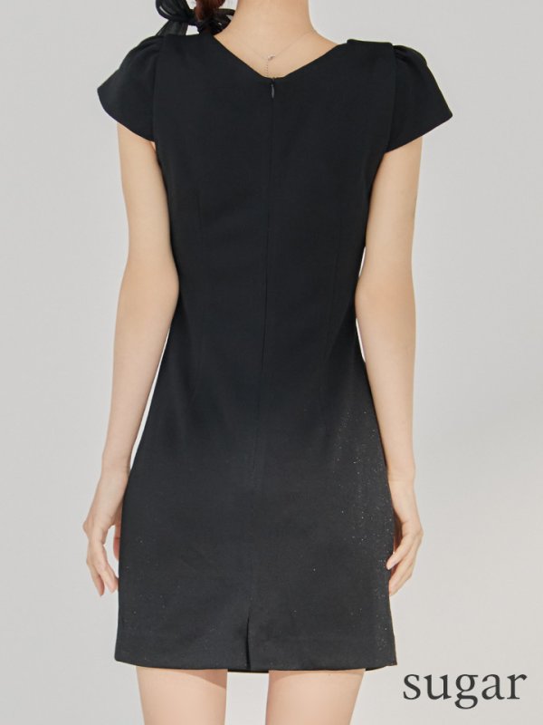 ブラック モデル:まりん 身長:164cm 着用サイズ:Sサイズ