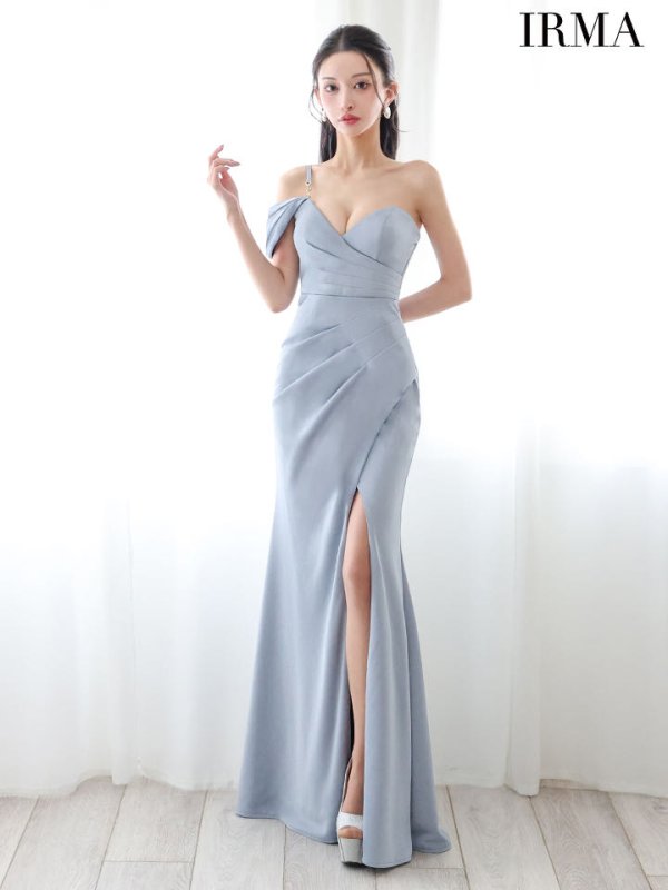 ブルーグレー モデル：まおちゃる　身長：158cm　着用サイズ：Mサイズ