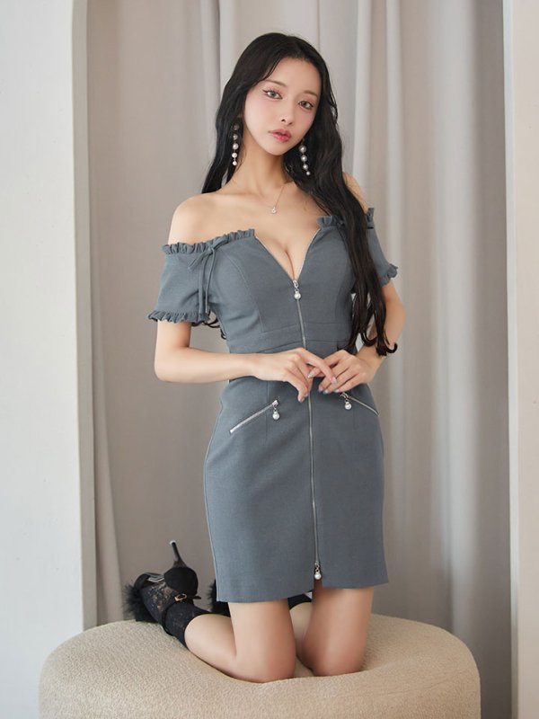 グレー　モデル：まおちゃる　身長：158cm　着用サイズ：Sサイズ