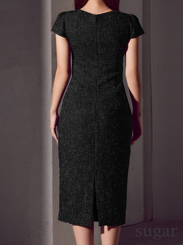 ブラック モデル：カレン　身長：153cm 着用サイズ：7号(Sサイズ)