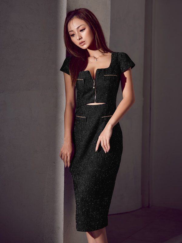 ブラック モデル：カレン　身長：153cm 着用サイズ：7号(Sサイズ)