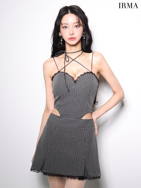 グレーストライプ　モデル：まおちゃる　身長：158cm　着用サイズ：Sサイズ