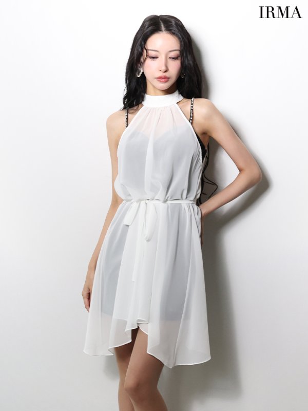 ホワイト　モデル：まおちゃる　身長：158cm　着用サイズ：Sサイズ