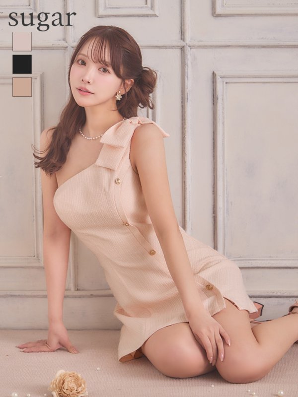 ピンクベージュ　モデル：三上悠亜　身長：159cm　着用サイズ：Sサイズ