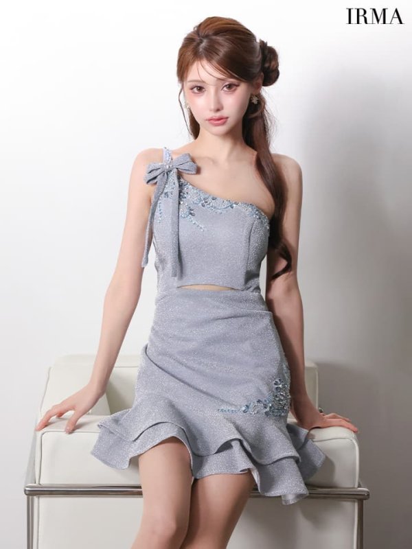 ブルーグレー モデル：ももか　身長：156cm　着用サイズ：XSサイズ