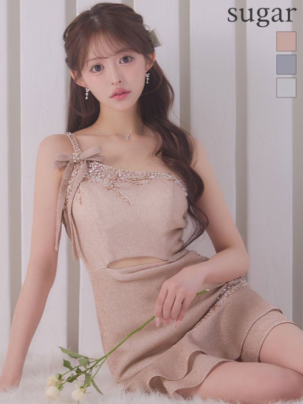 ピンクベージュ　モデル：かるあ　身長：156cm　着用サイズ：Sサイズ