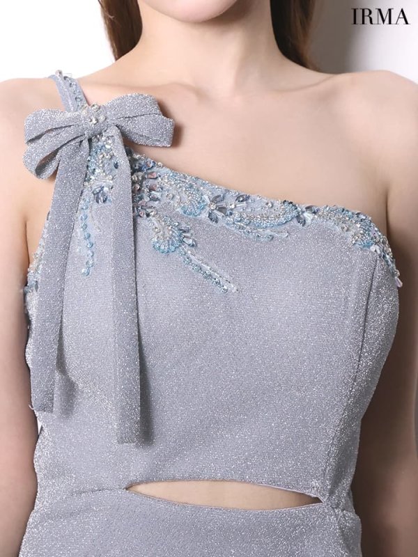 ブルーグレー モデル：ももか　身長：156cm　着用サイズ：XSサイズ