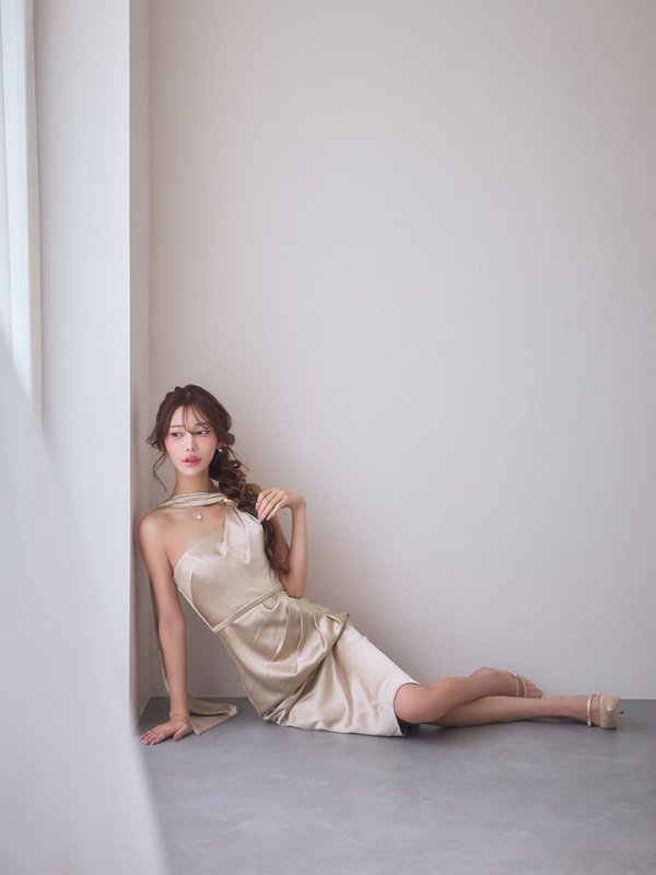 シャンパン　モデル：るりぴ　身長：165cm　着用サイズ：Sサイズ