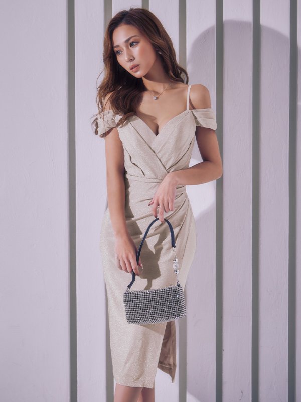 シャンパンローズ　モデル：カレン　身長：165cm　着用サイズ：Sサイズ