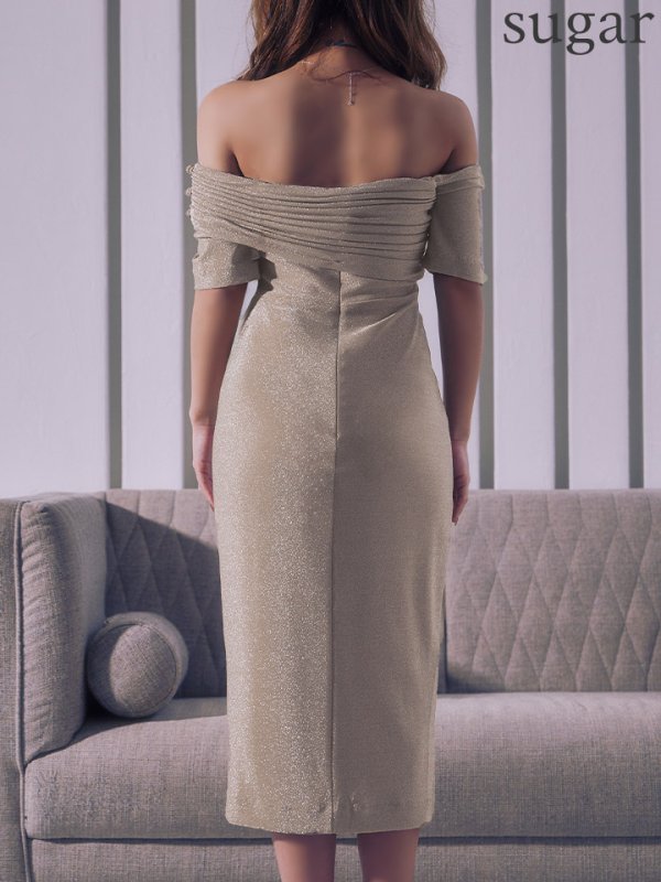 ブロンズ　モデル：カレン　身長：153cm　着用サイズ：Sサイズ