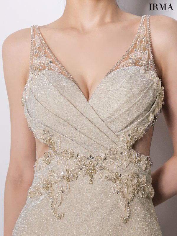 シャンパン　モデル：まおちゃる　身長：158cm　着用サイズ：Mサイズ