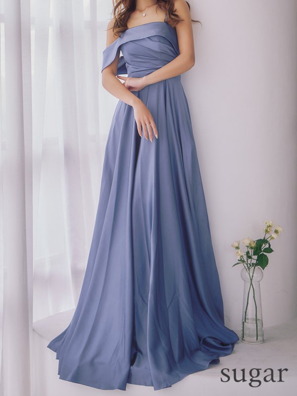 ロストブルー　モデル：カレン　身長：165cm　着用サイズ：Sサイズ