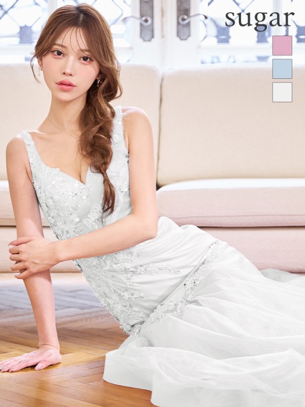 ホワイト　モデル：るりぴ　身長：165cm　着用サイズ：Sサイズ