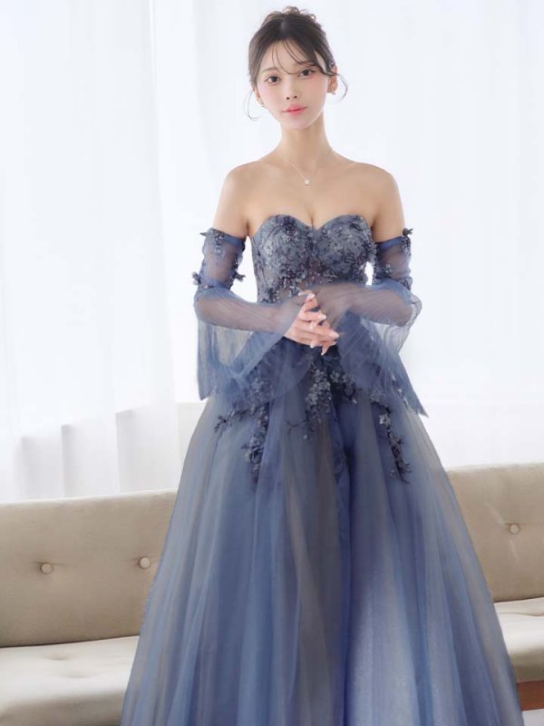 ロストブルー　モデル：るりぴ　身長：165cm　着用サイズ：Sサイズ