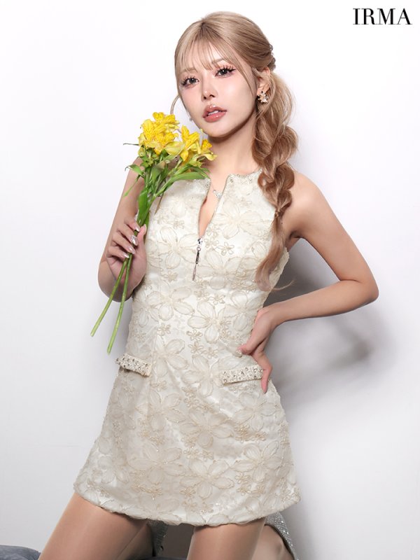 シャンパン　モデル：如月れい　身長：156cm　着用サイズ：Sサイズ