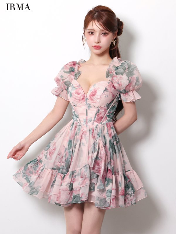 ピンク　モデル：ももか　身長：156cm　着用サイズ：XSサイズ