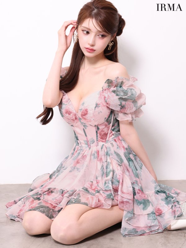 ピンク　モデル：ももか　身長：156cm　着用サイズ：XSサイズ