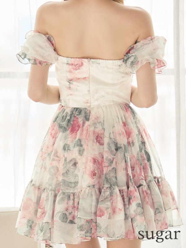 クリーム　モデル：ゆめ　身長：160cm　着用サイズ：Sサイズ