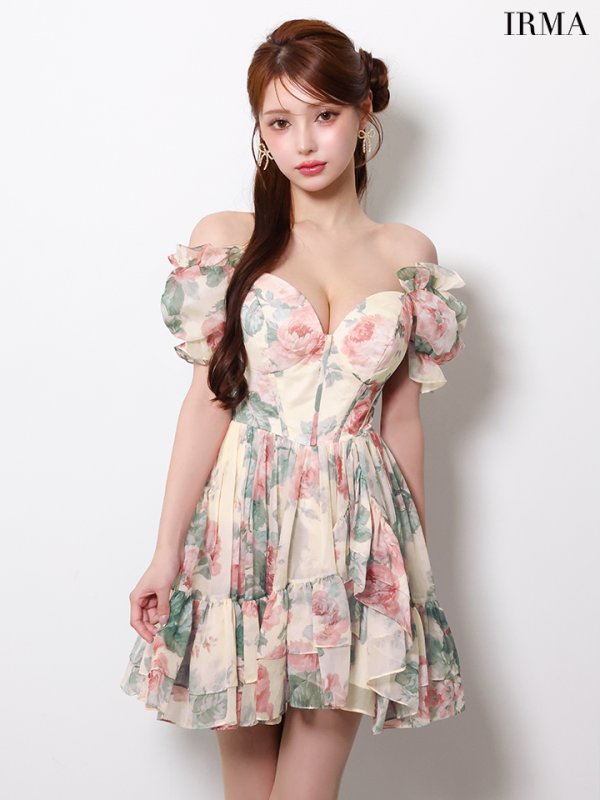 クリーム　モデル：ももか　身長：156cm　着用サイズ：XSサイズ