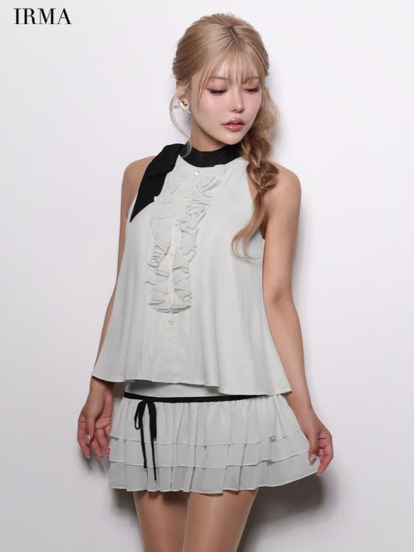 ライトグレー　モデル：如月れい　身長：156cm　着用サイズ：Sサイズ