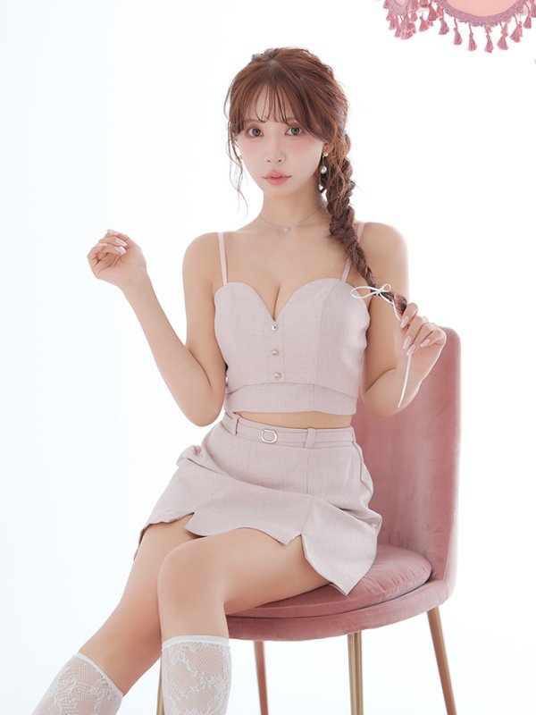 ピンク　モデル：三上悠亜　身長：159cm　着用サイズ：Sサイズ