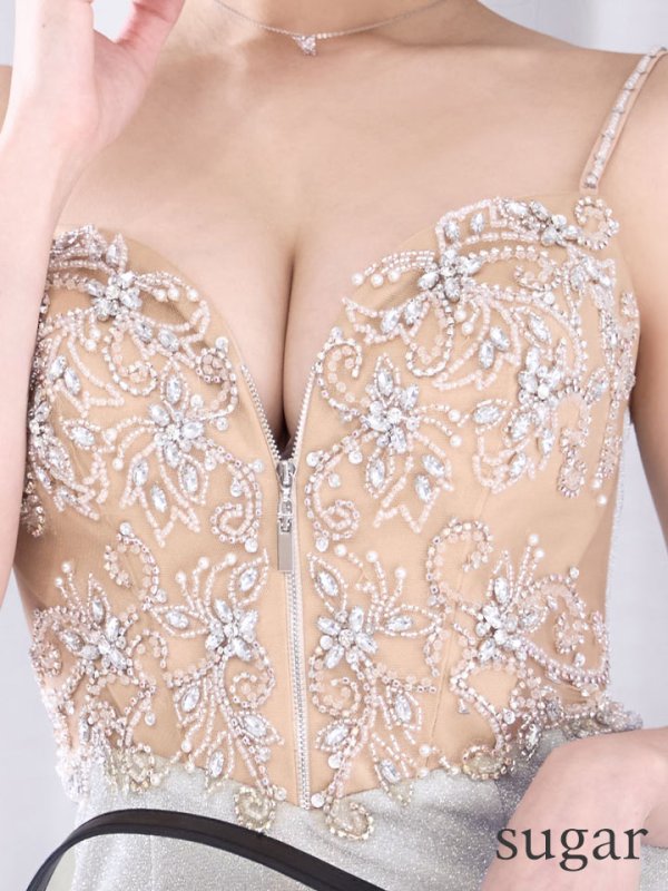 シルバー　モデル：カルア　身長：156cm　着用サイズ：Sサイズ