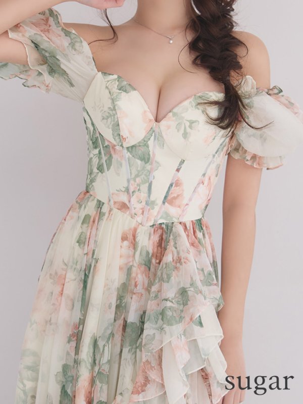 クリーム モデル：りな　身長：160cm　着用サイズ：Sサイズ