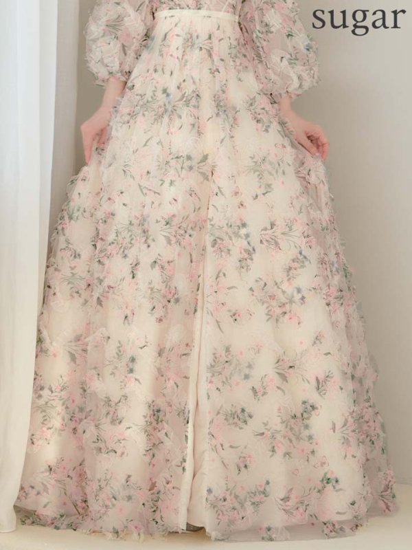 クリーム　モデル：れみ　身長：163cm　着用サイズ：Sサイズ