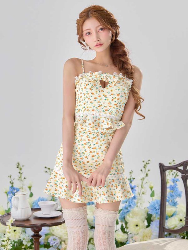 クリーム　モデル：まみ　身長：161cm　着用サイズ：Sサイズ