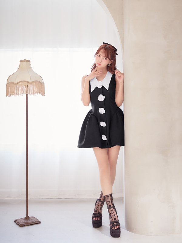 ブラック　モデル：三上悠亜　身長：159cm　着用サイズ：Sサイズ