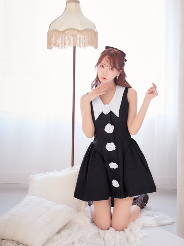 ブラック　モデル：三上悠亜　身長：159cm　着用サイズ：Sサイズ