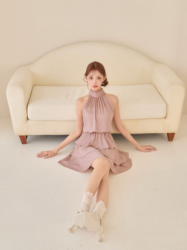 ピンク　モデル：明日花キララ　身長：162cm 着用サイズ：Sサイズ