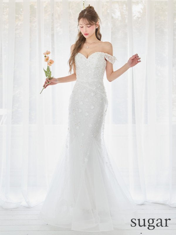 ホワイト　モデル：るりぴ　身長：162cm　着用サイズ：Sサイズ