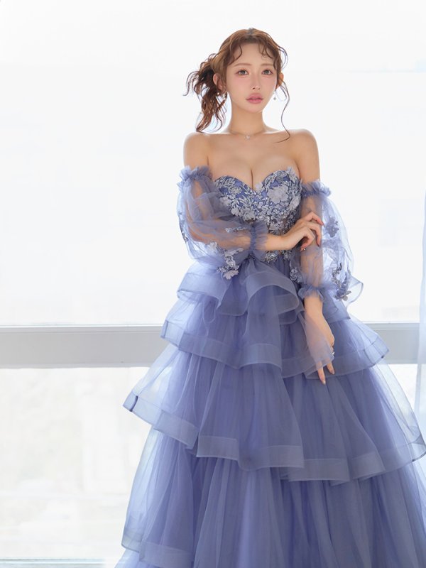 カラー　モデル：りな　身長：160cm　着用サイズ：Mサイズ