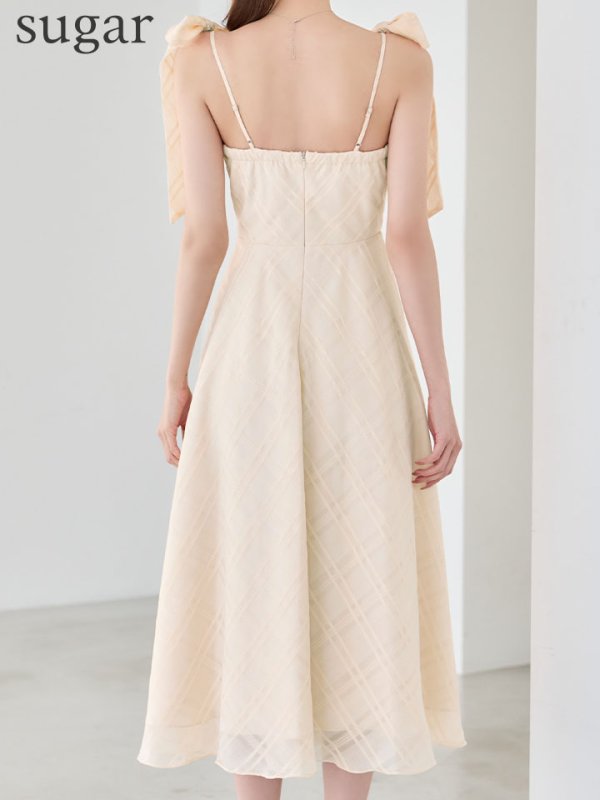 シャンパン モデル：あすか　身長：170cm　着用サイズ：Sサイズ