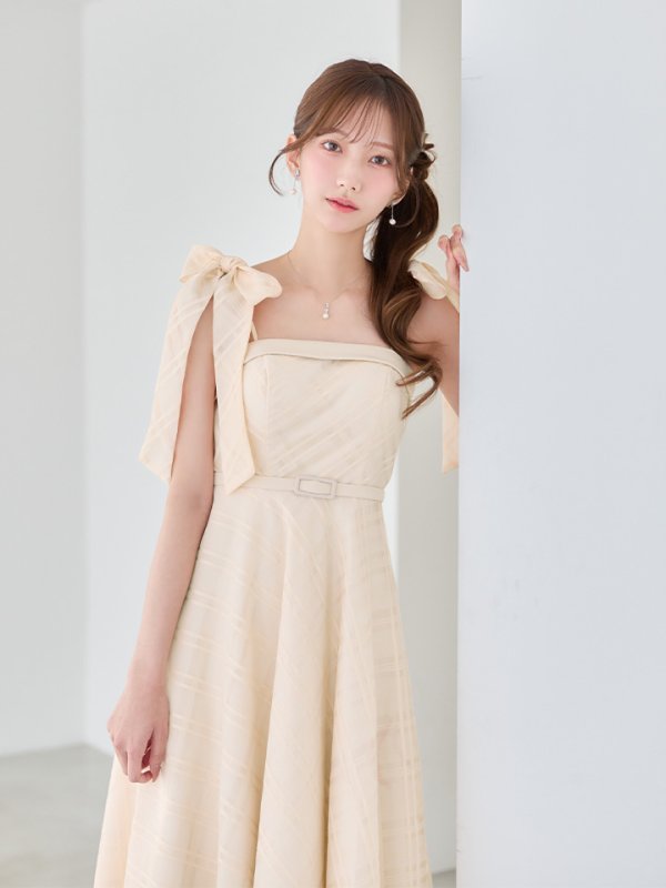 シャンパン モデル：あすか　身長：170cm　着用サイズ：Sサイズ