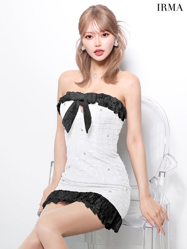 ホワイト　モデル：如月れい　身長：156cm　着用サイズ：Sサイズ
