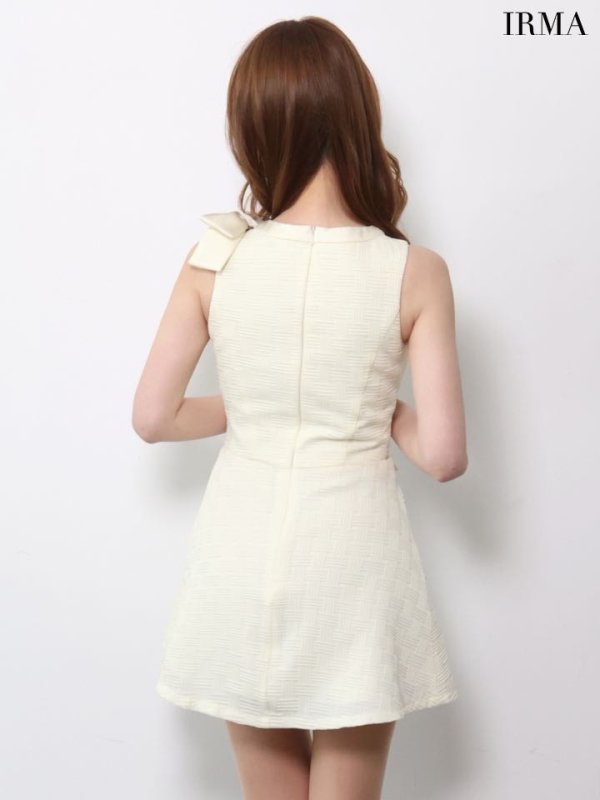 バニラ　モデル：ゆめ　身長：160cm　着用サイズ：Sサイズ