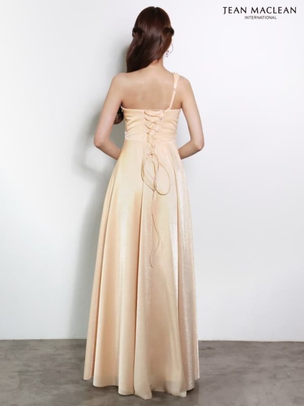 シャンパン　モデル：みほ　身長：162cm　着用サイズ：Mサイズ